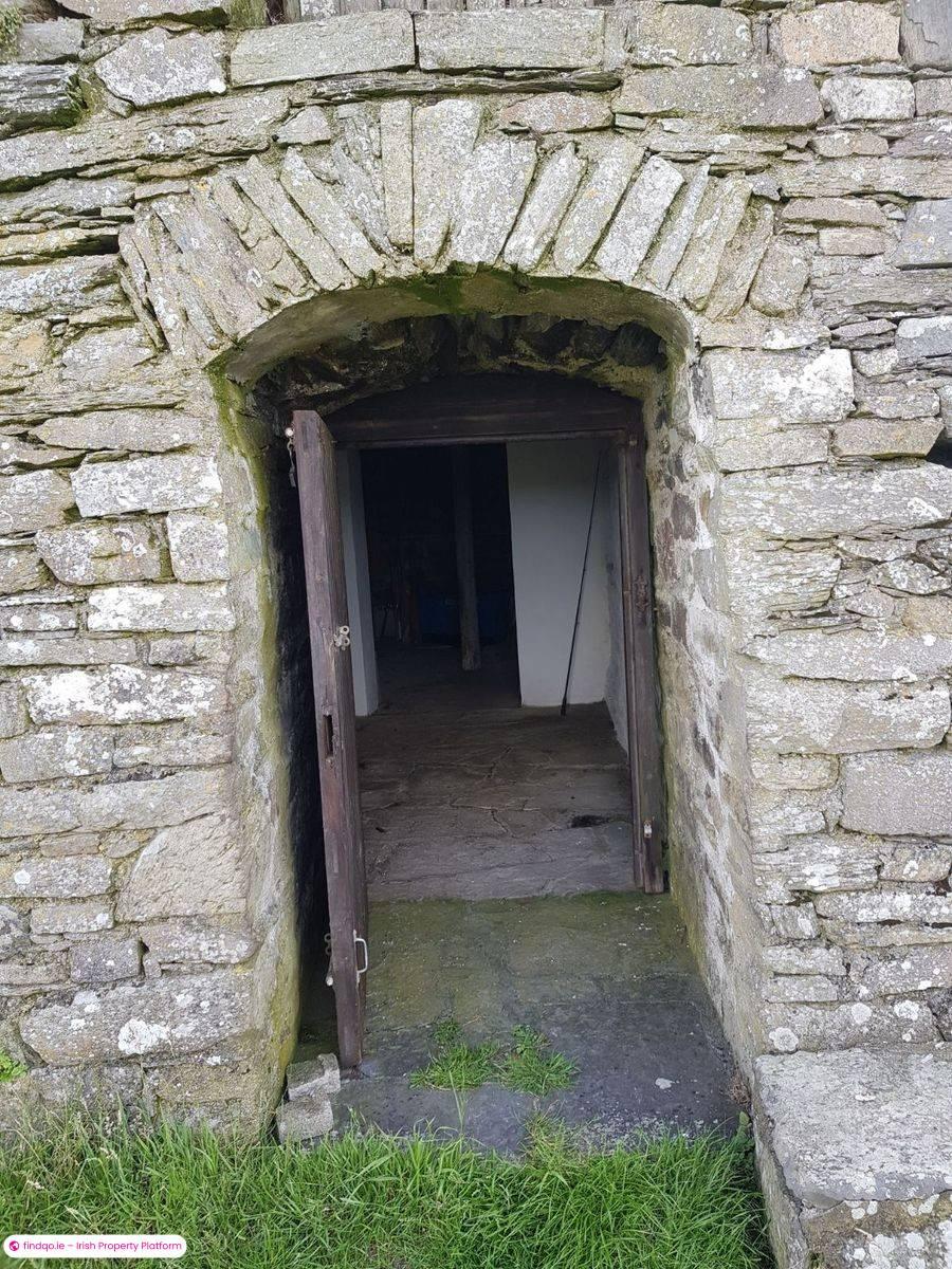 Detached house for Sale in Schull, Cork