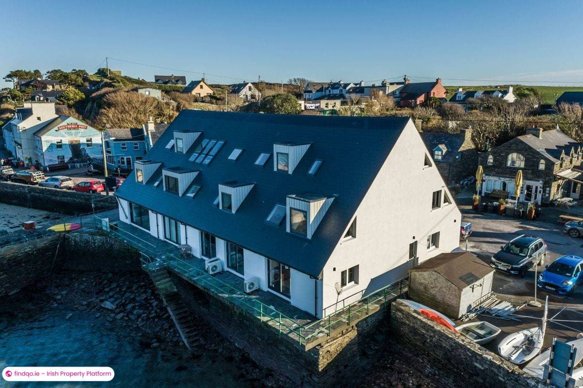 Apartment for Sale in Goleen, Cork