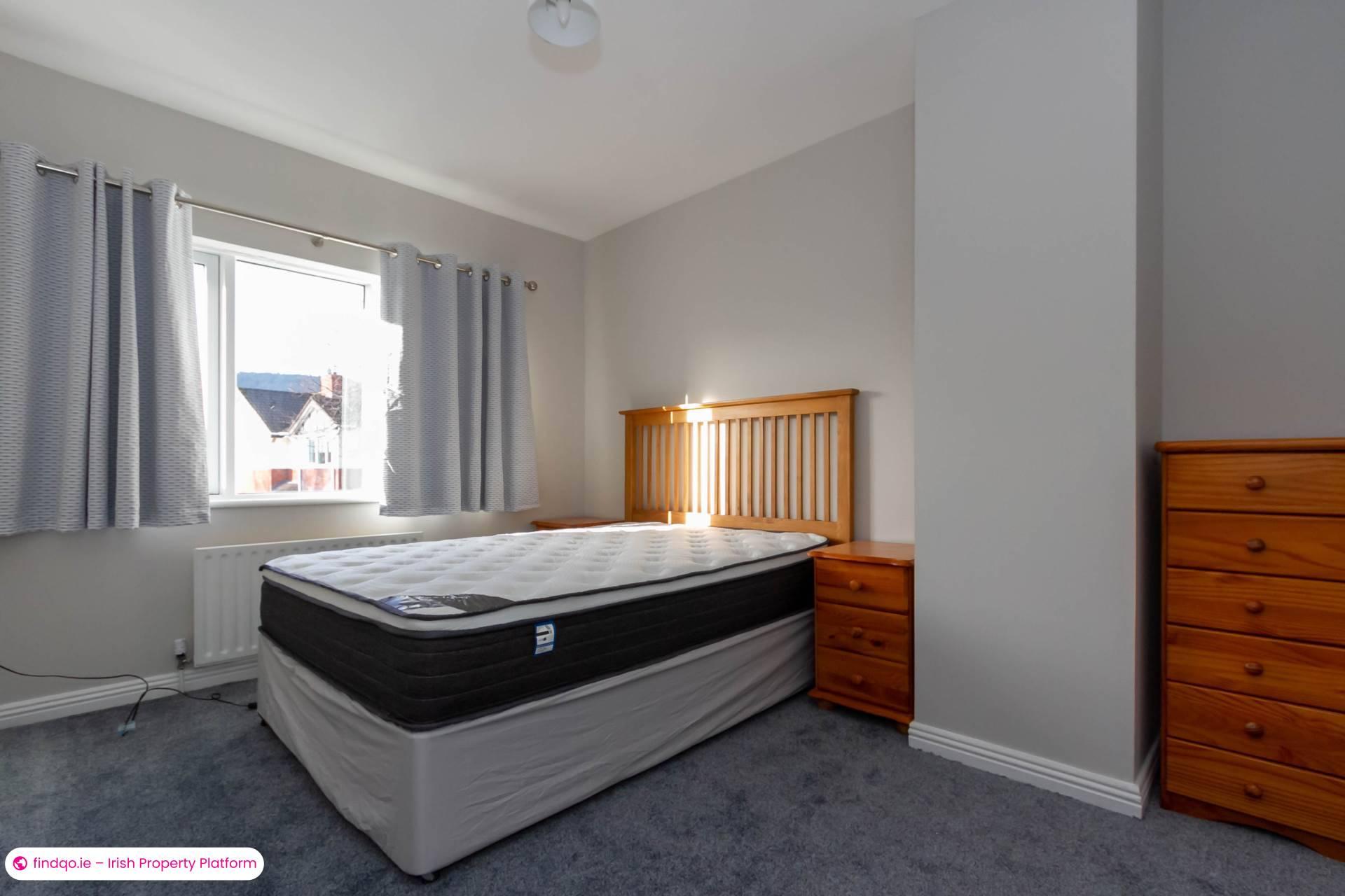 3 Bedroom Semi-detached house for Rent in Dublin 18