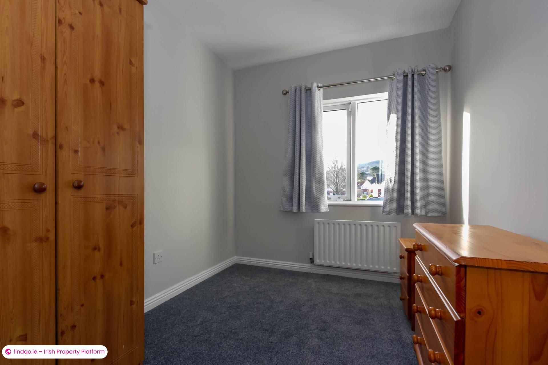 3 Bedroom Semi-detached house for Rent in Dublin 18