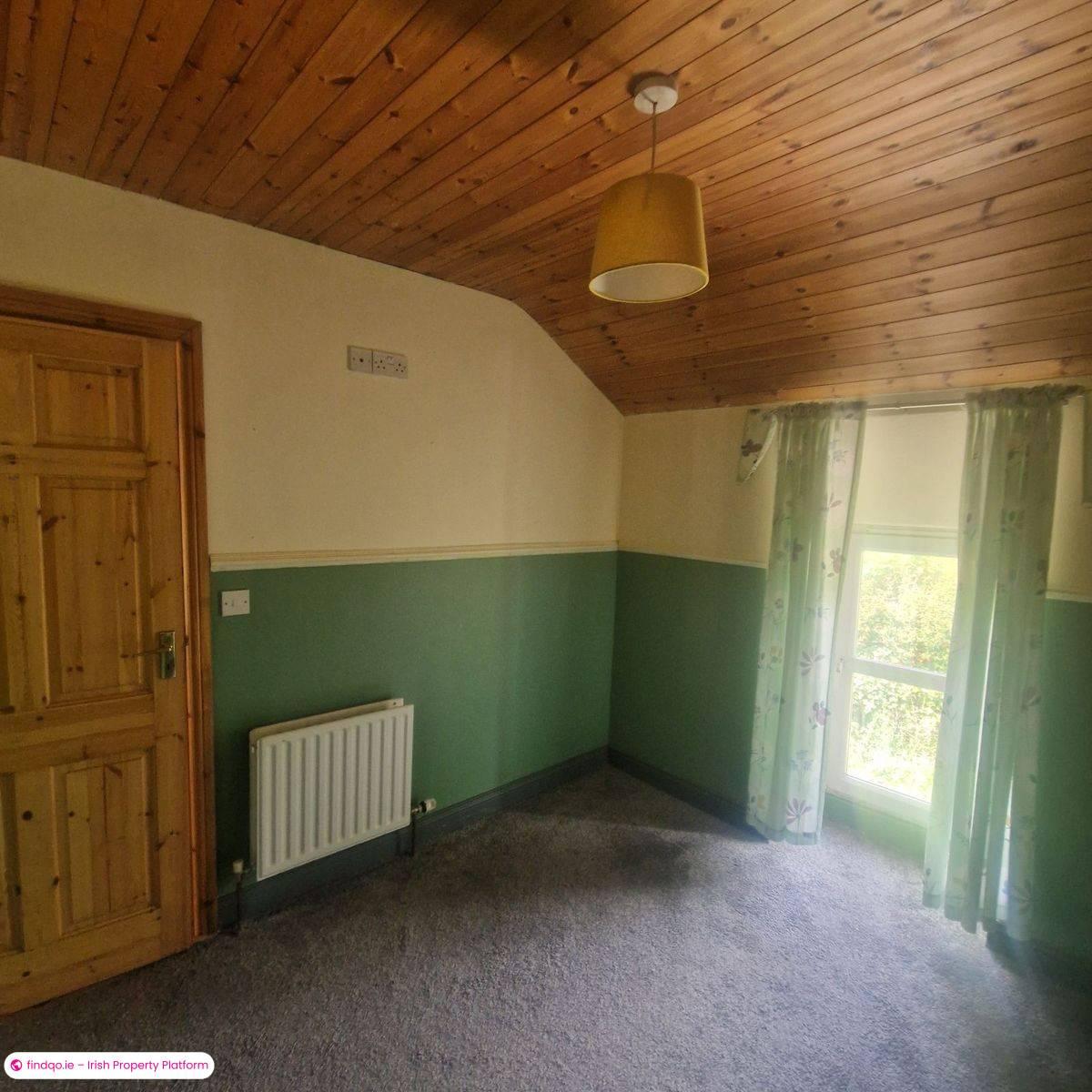 Semi-detached house for Sale in Bantry, Cork