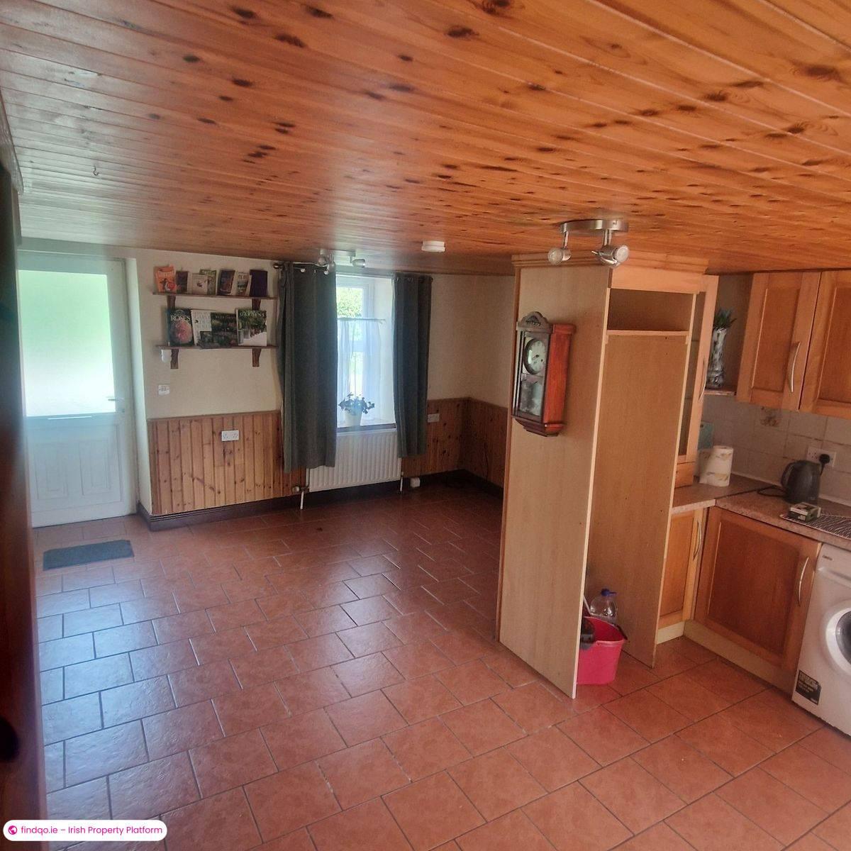 Semi-detached house for Sale in Bantry, Cork