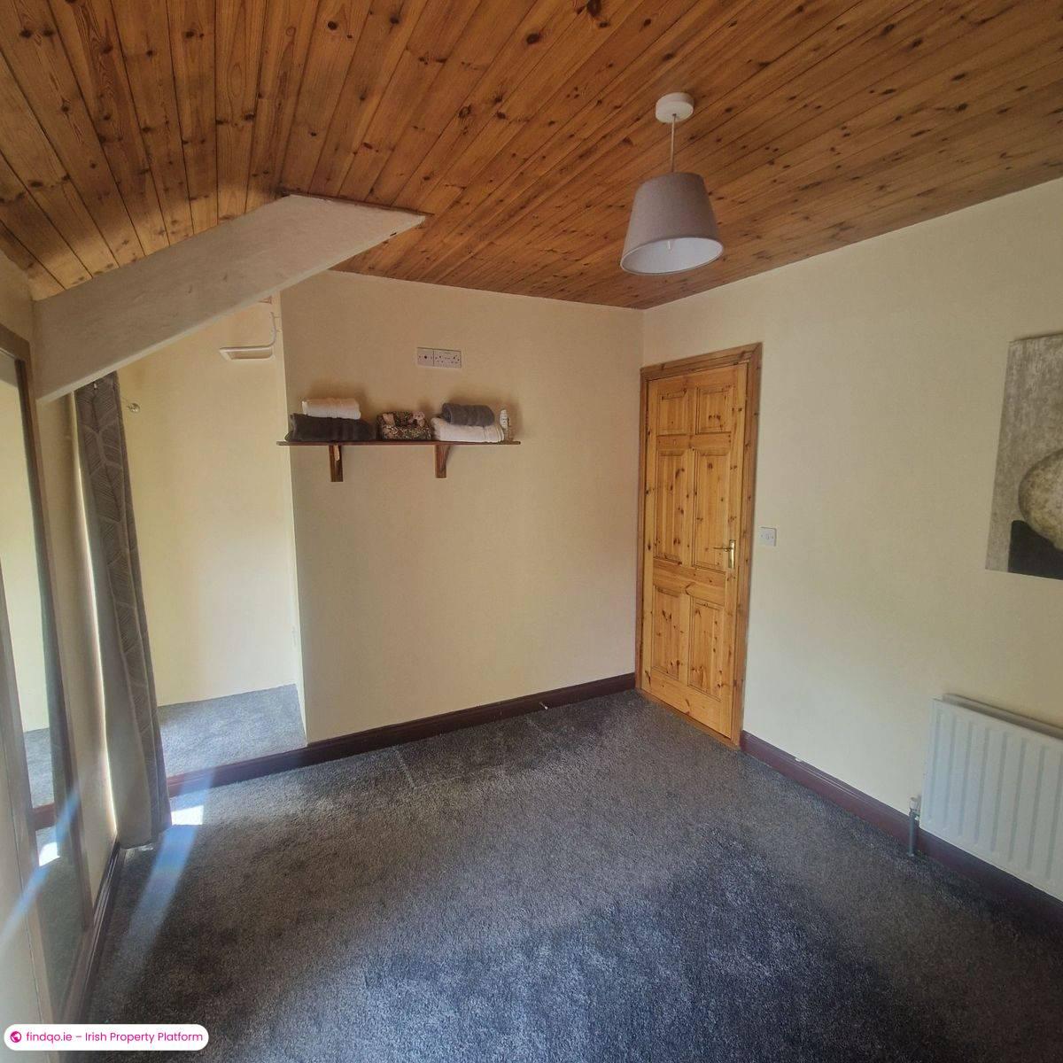 Semi-detached house for Sale in Bantry, Cork