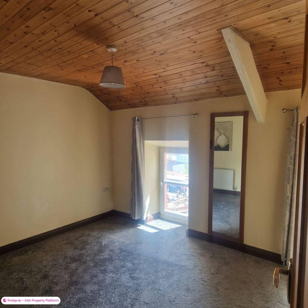 Semi-detached house for Sale in Bantry, Cork