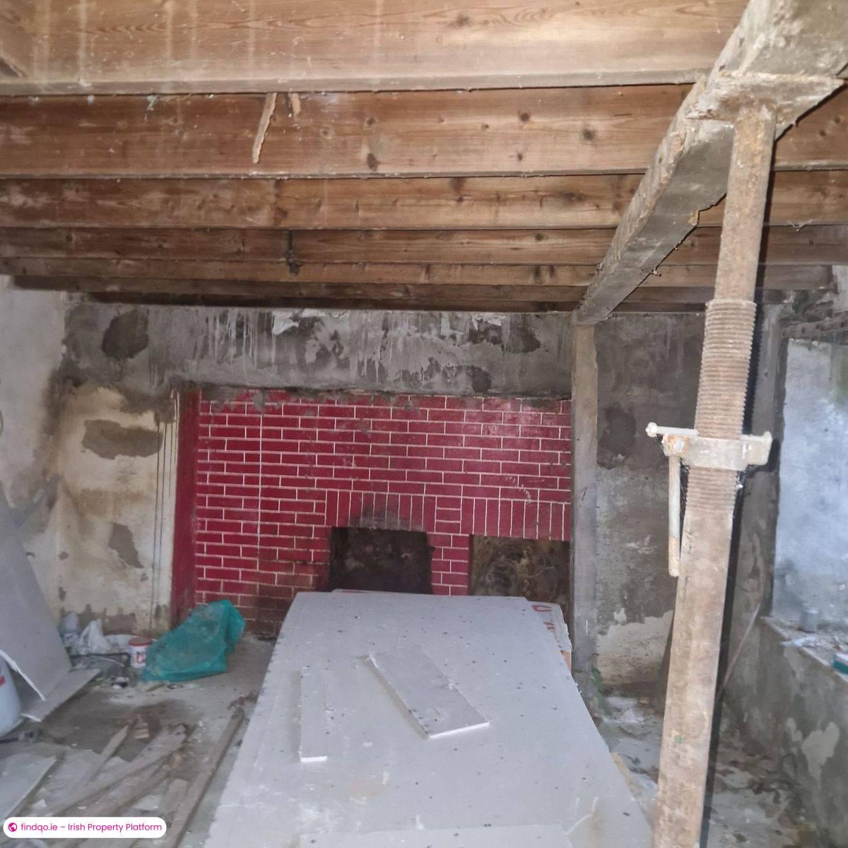 Detached house for Sale in Bantry, Cork