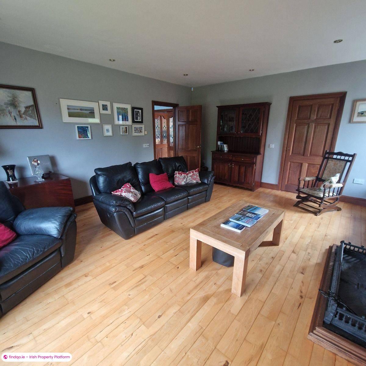 Detached house for Sale in Bantry, Cork