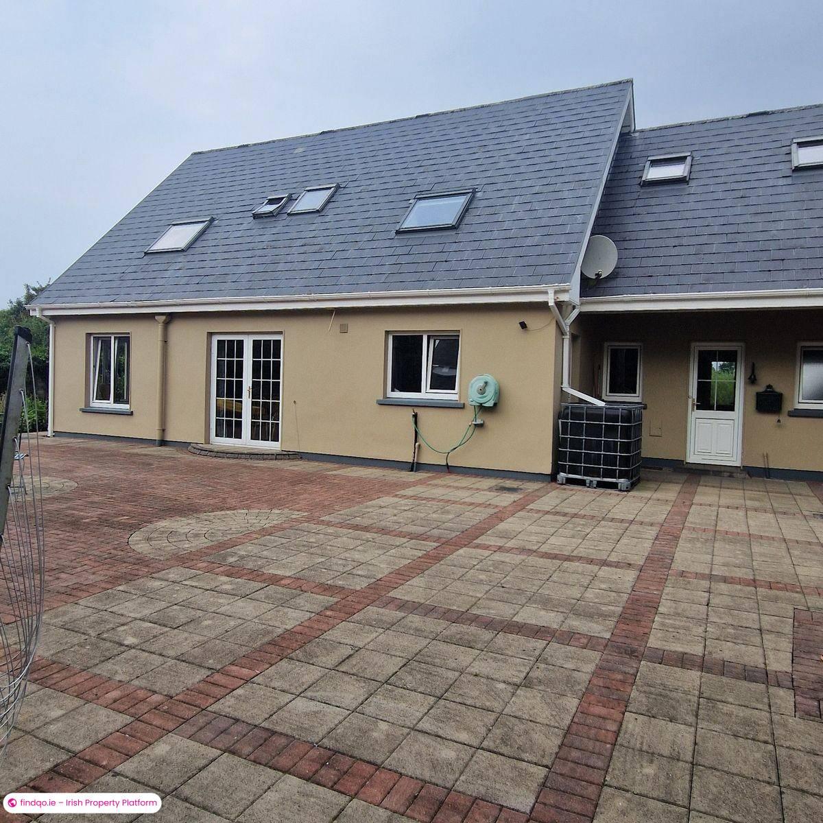 Detached house for Sale in Bantry, Cork