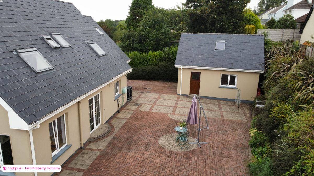 Detached house for Sale in Bantry, Cork