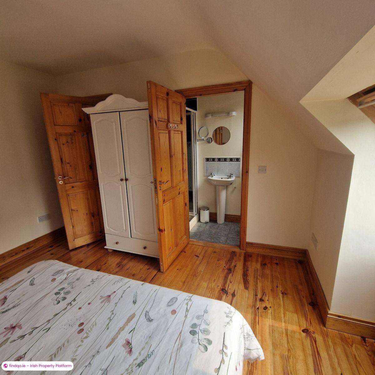 Detached house for Sale in Bantry, Cork