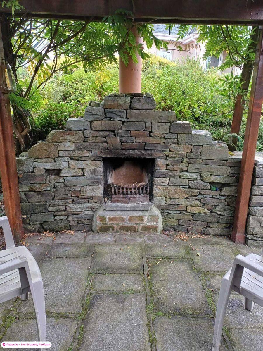 Detached house for Sale in Bantry, Cork