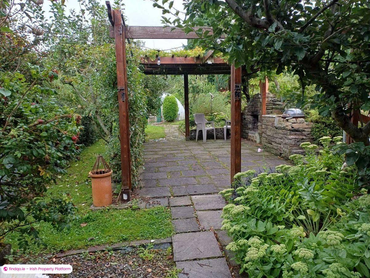 Detached house for Sale in Bantry, Cork