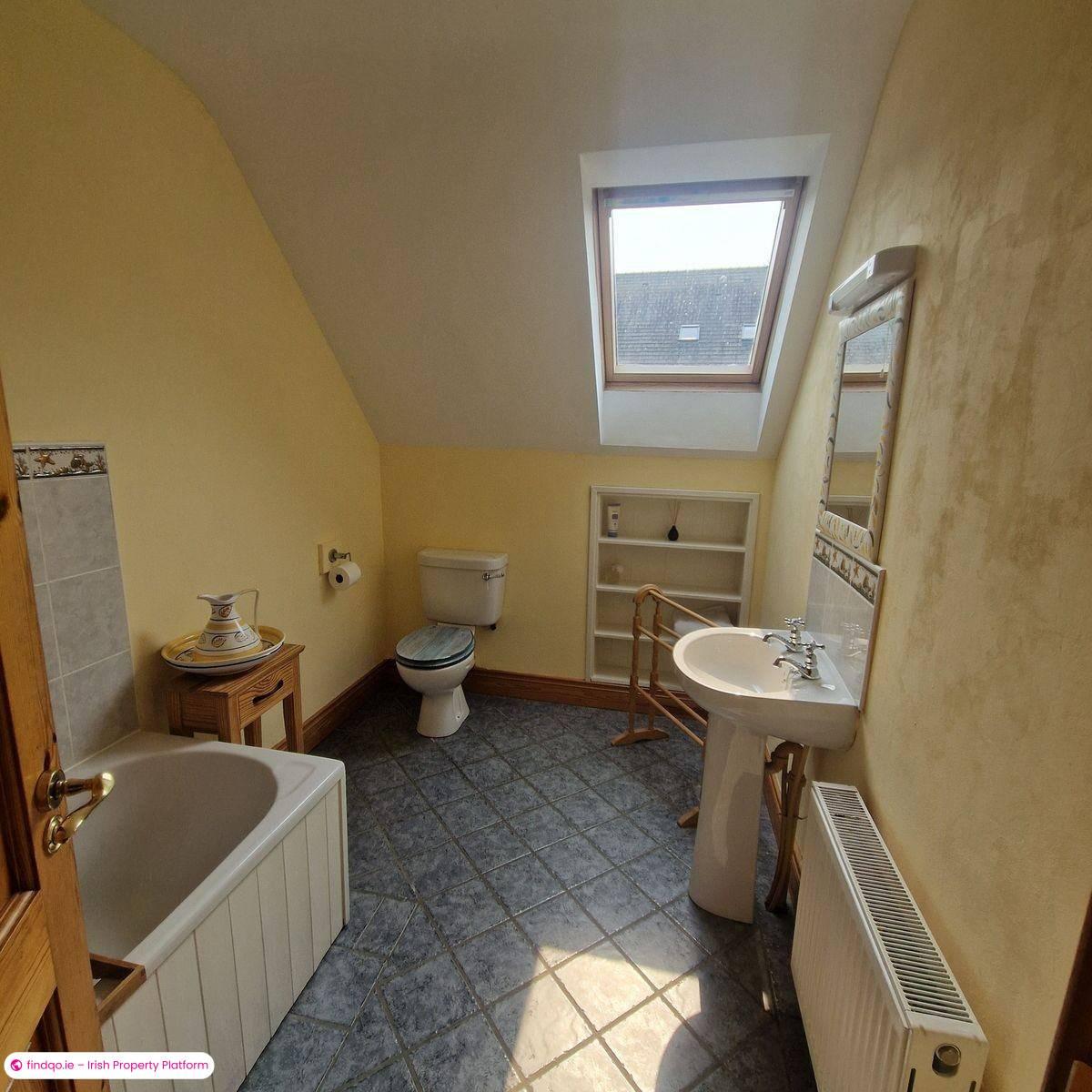 Detached house for Sale in Bantry, Cork