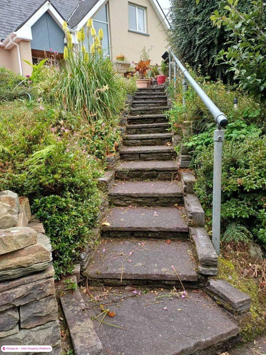 Detached house for Sale in Bantry, Cork