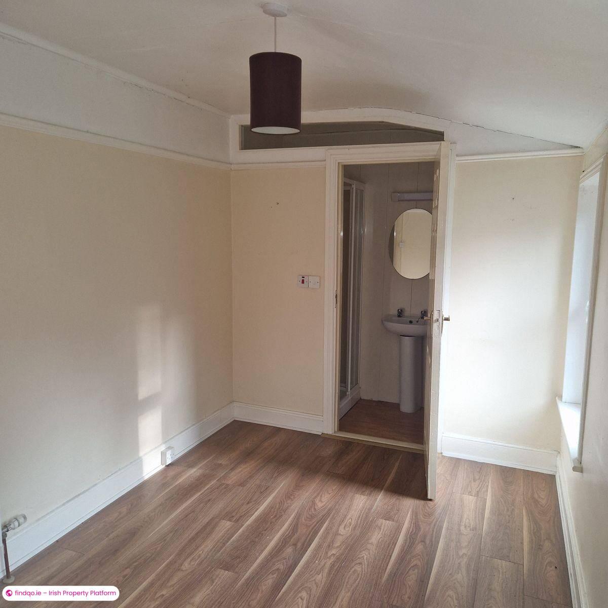 Terraced house for Sale in Bantry, Cork