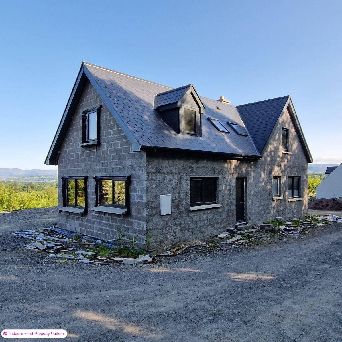 Detached house for Sale in Bantry, Cork