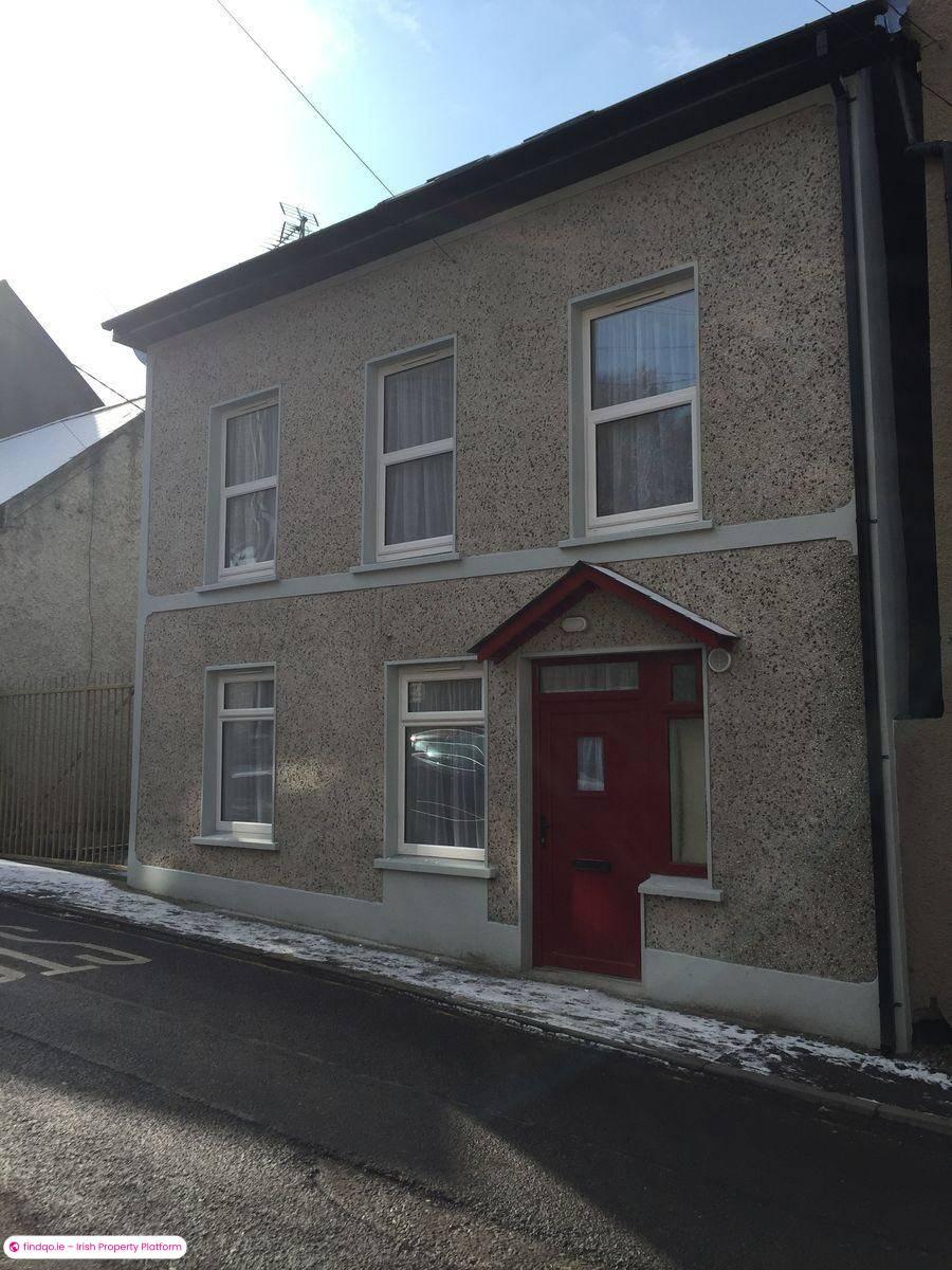 Semi-detached house for Sale in Bantry, Cork