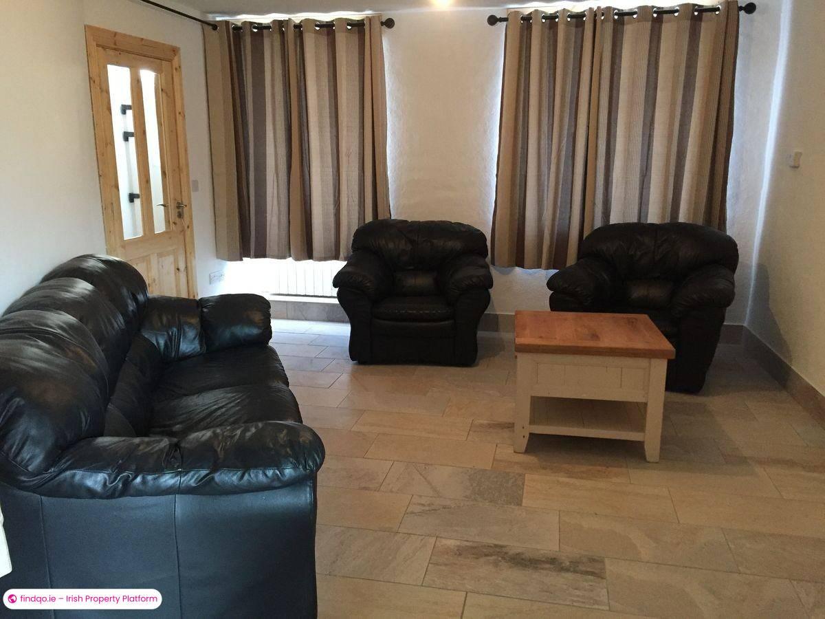 Semi-detached house for Sale in Bantry, Cork