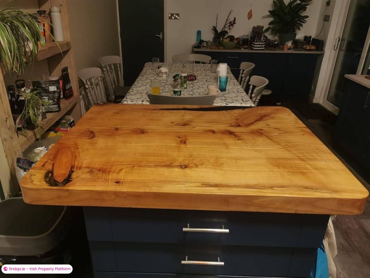 Detached house for Sale in Bantry, Cork