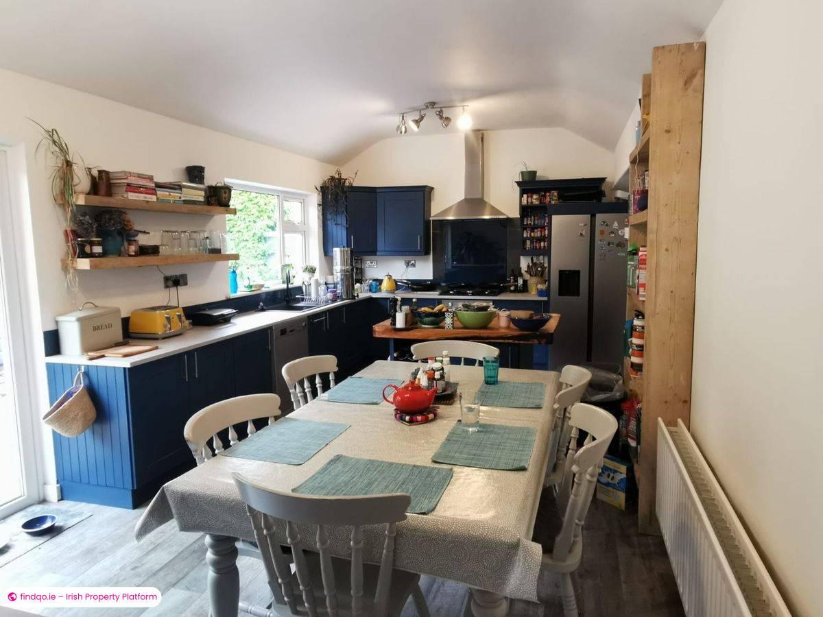 Detached house for Sale in Bantry, Cork