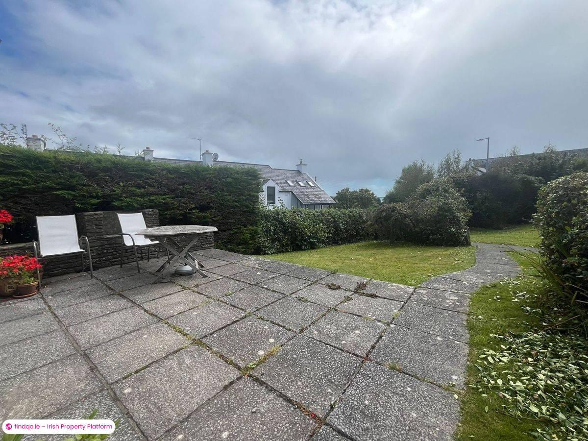 Detached house for Sale in Schull, Cork