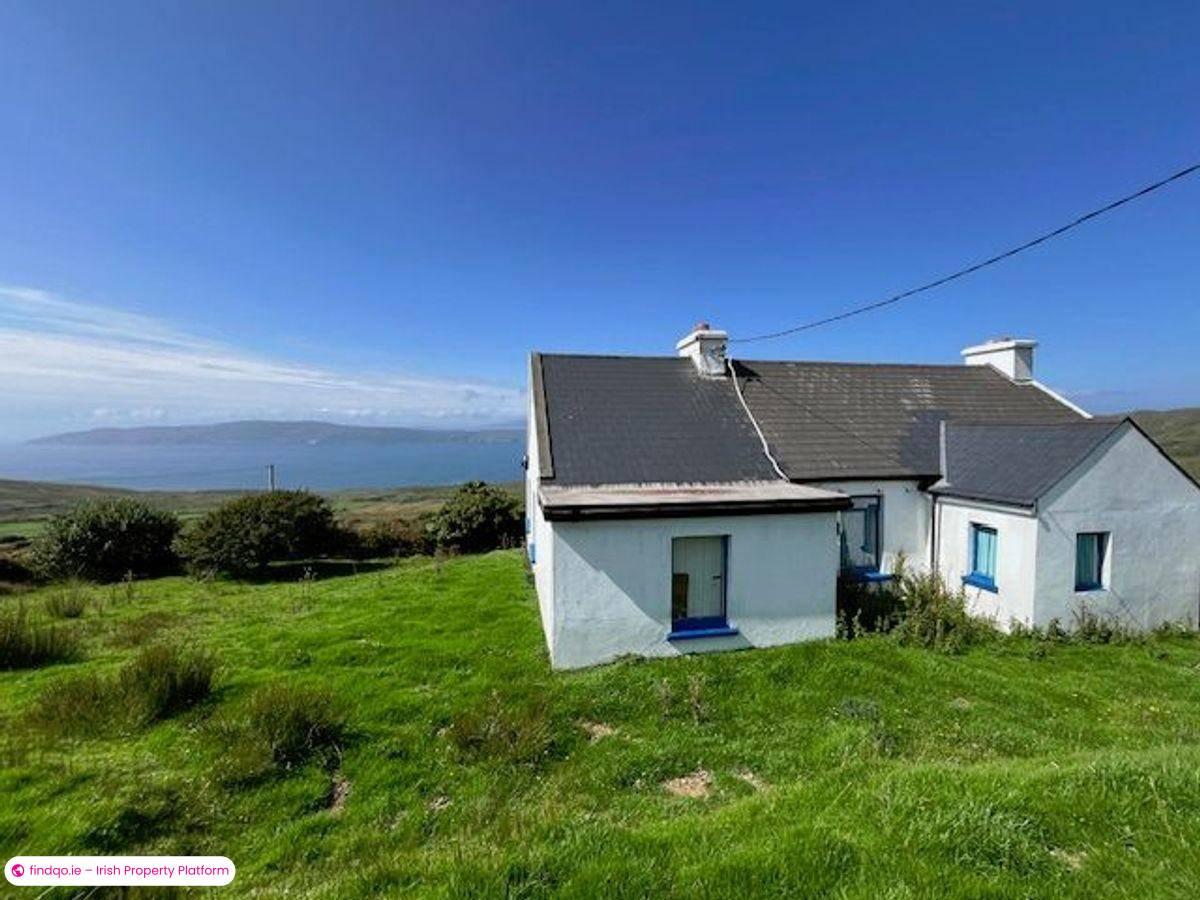 Detached house for Sale in Goleen, Cork