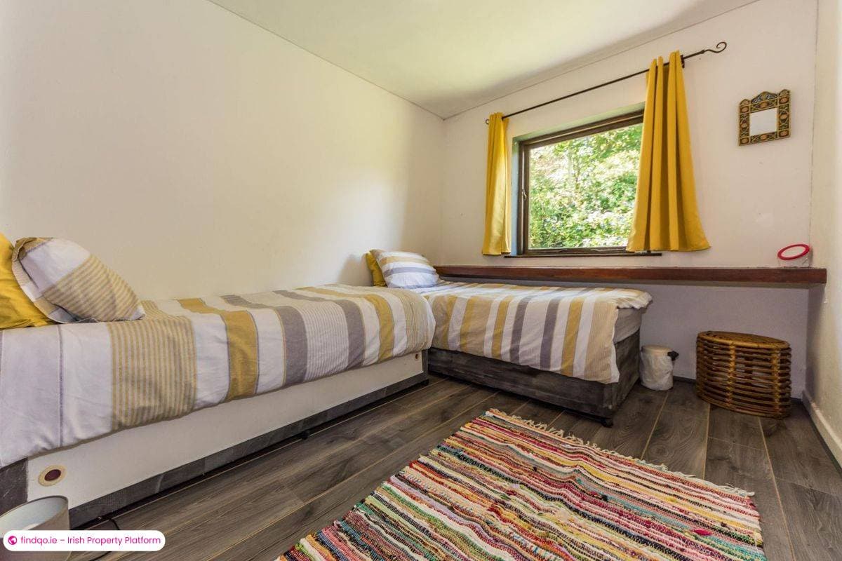 Detached house for Sale in Schull, Cork