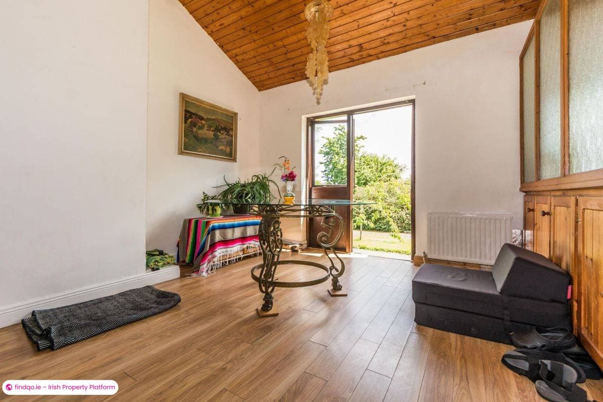 Detached house for Sale in Schull, Cork