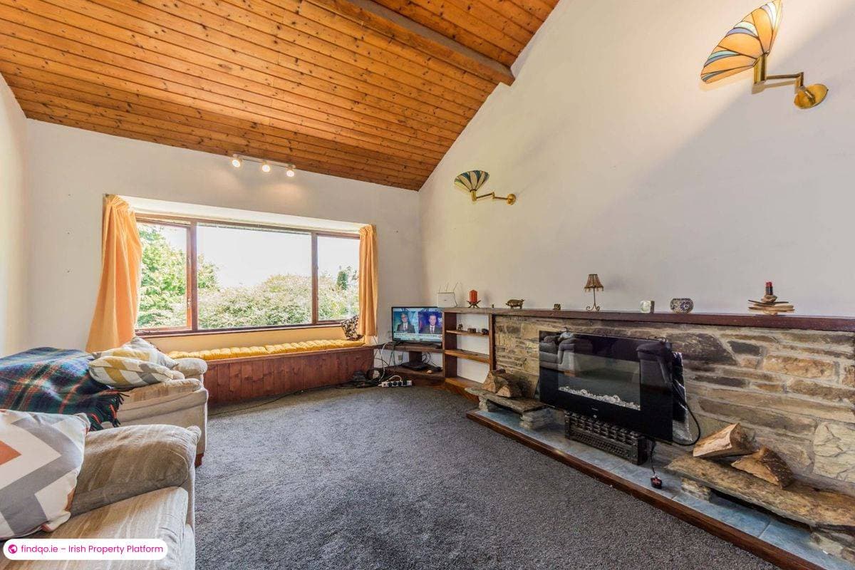 Detached house for Sale in Schull, Cork