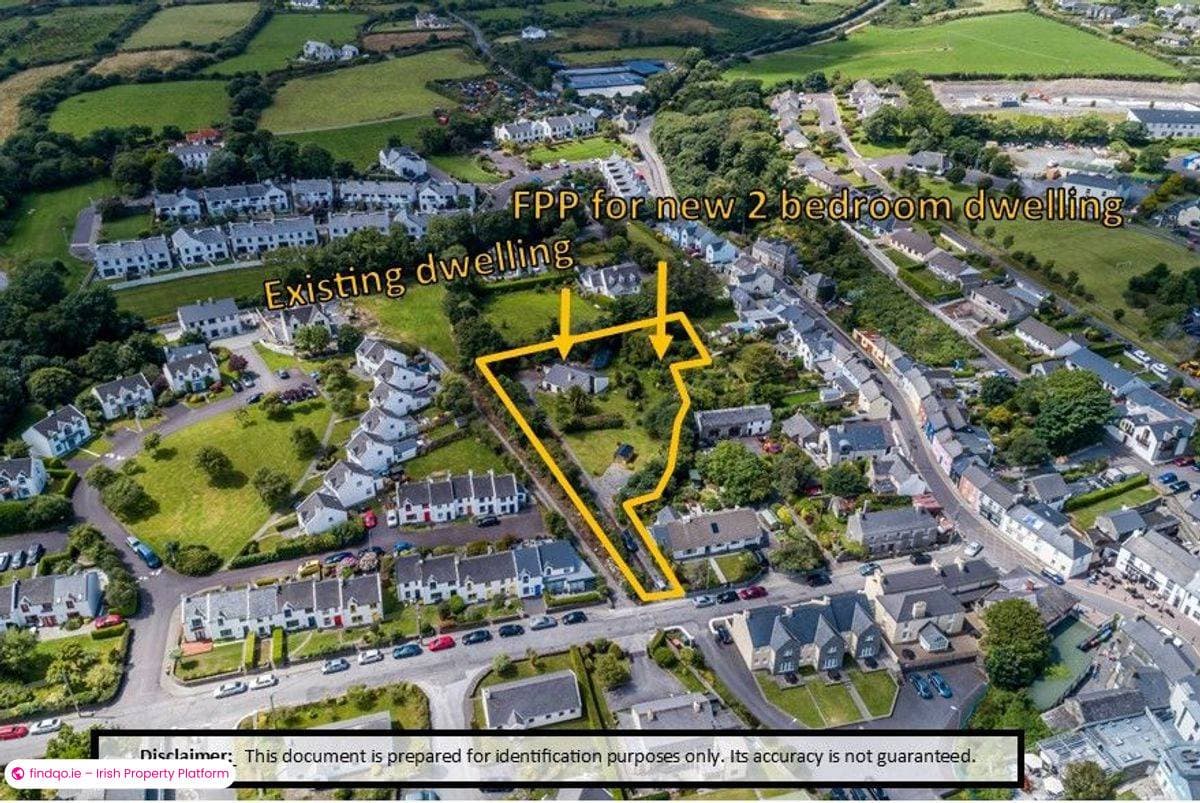 Detached house for Sale in Schull, Cork
