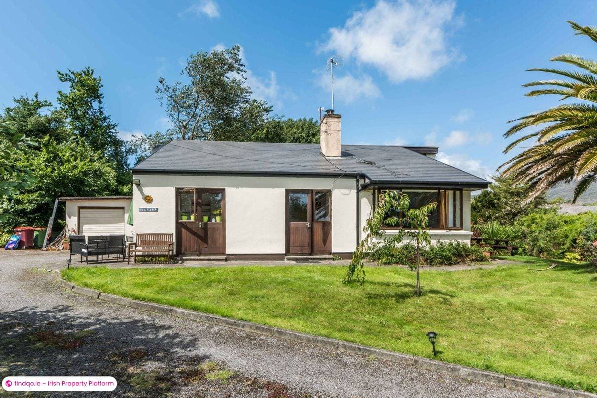 Detached house for Sale in Schull, Cork