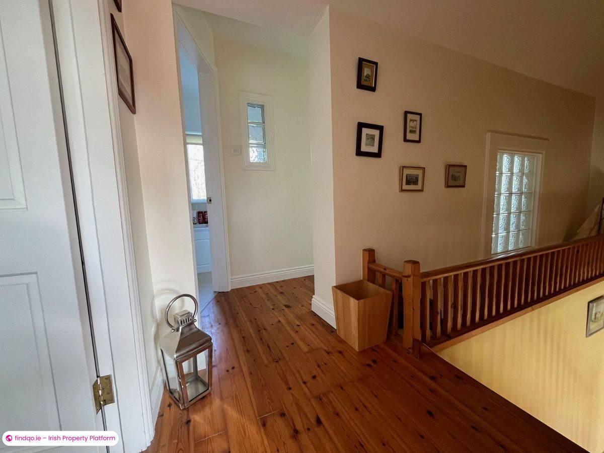 Detached house for Sale in Schull, Cork