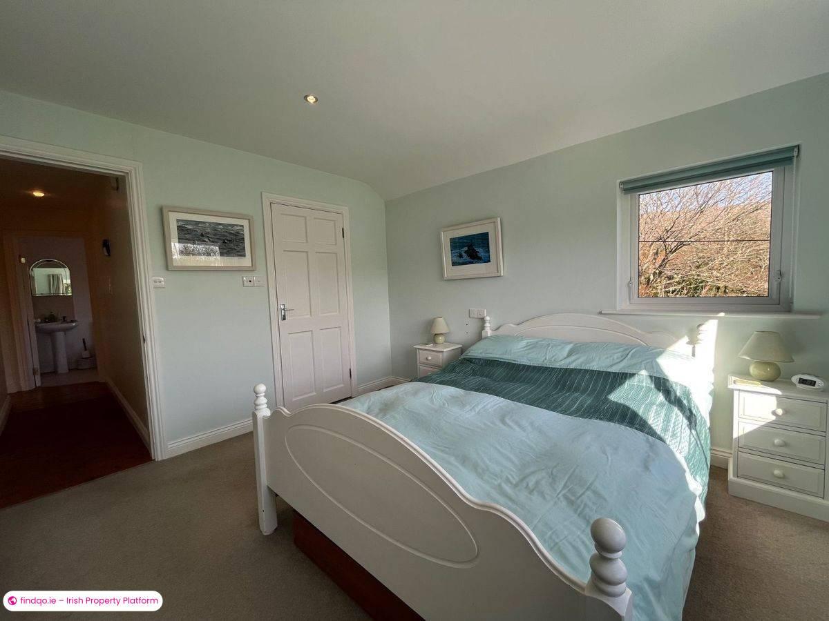 Detached house for Sale in Schull, Cork