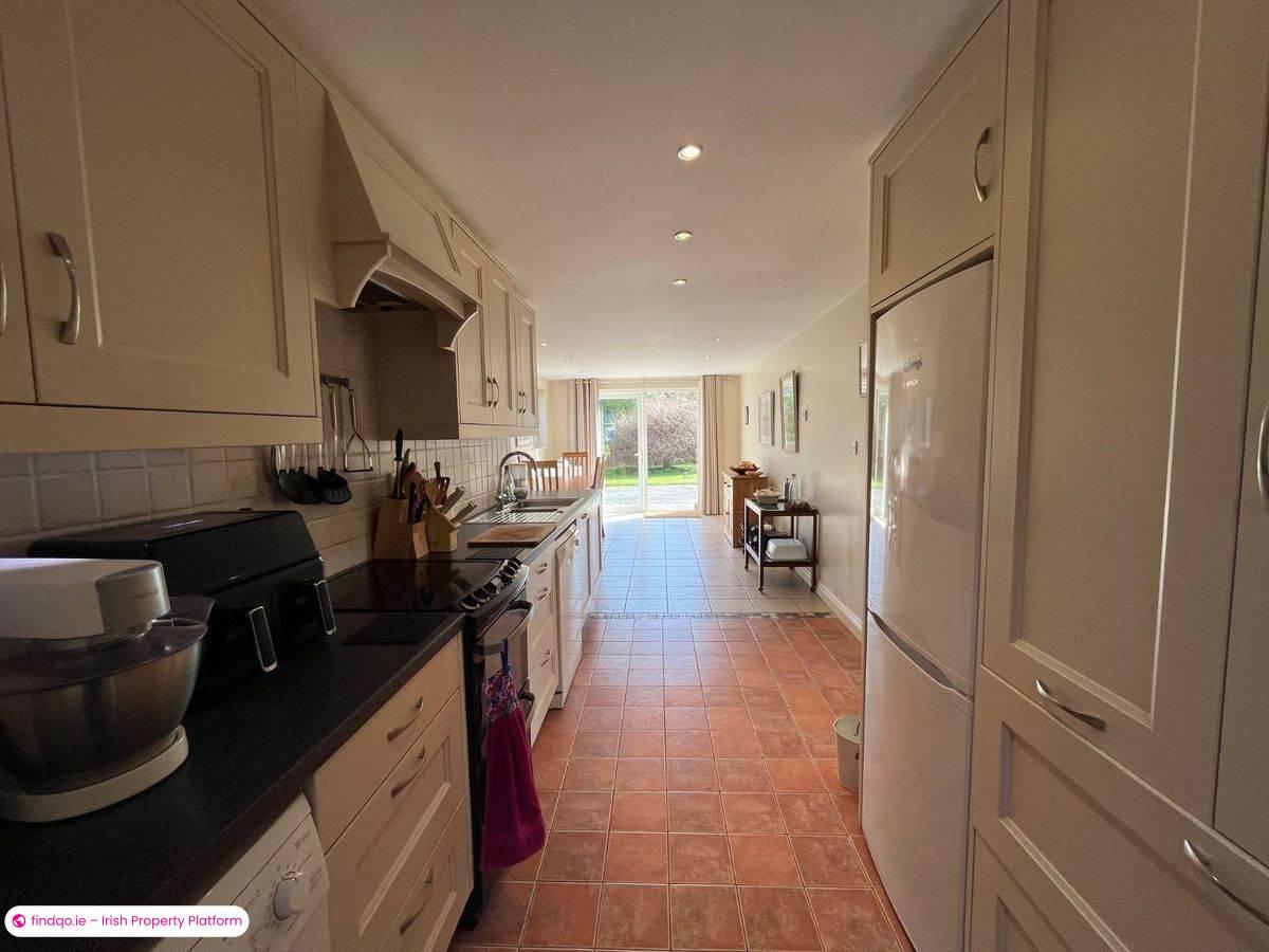 Detached house for Sale in Schull, Cork