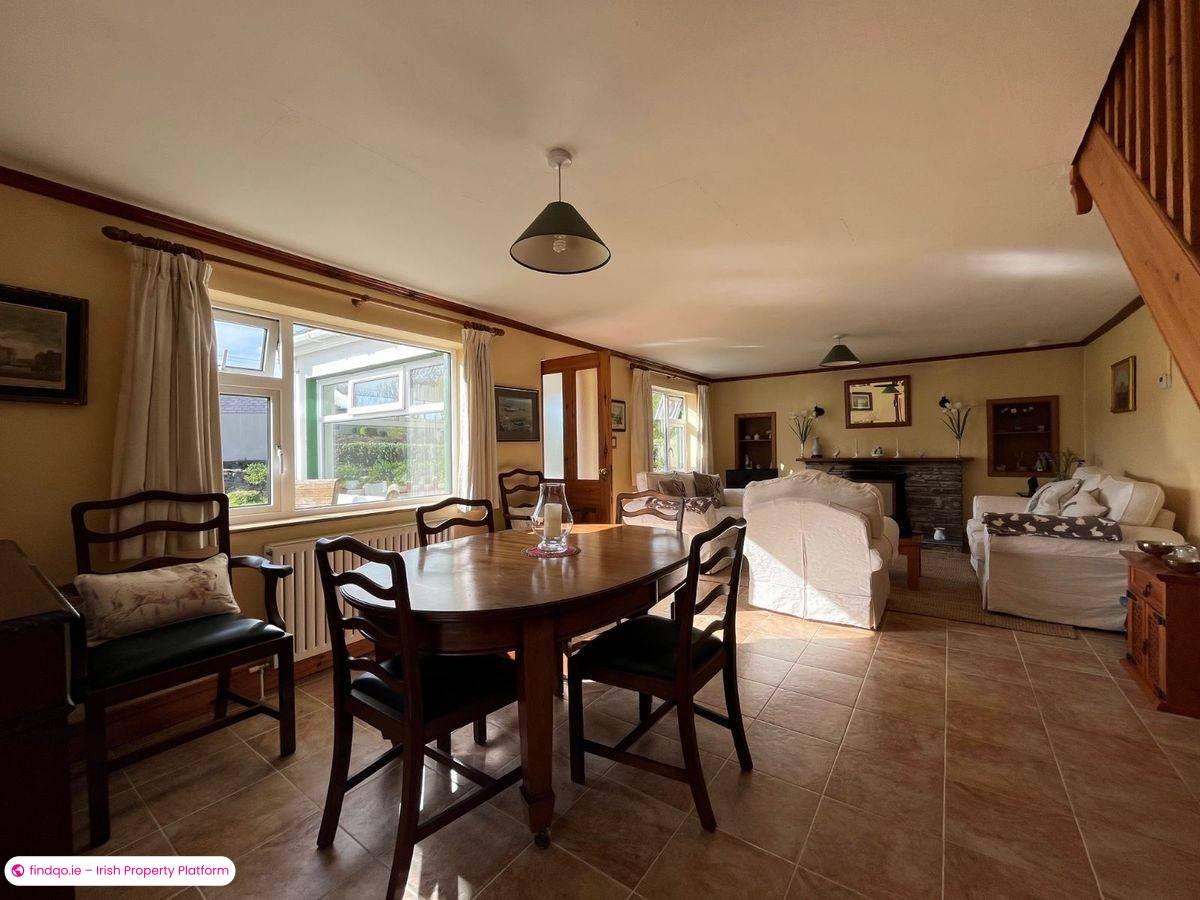 Detached house for Sale in Schull, Cork