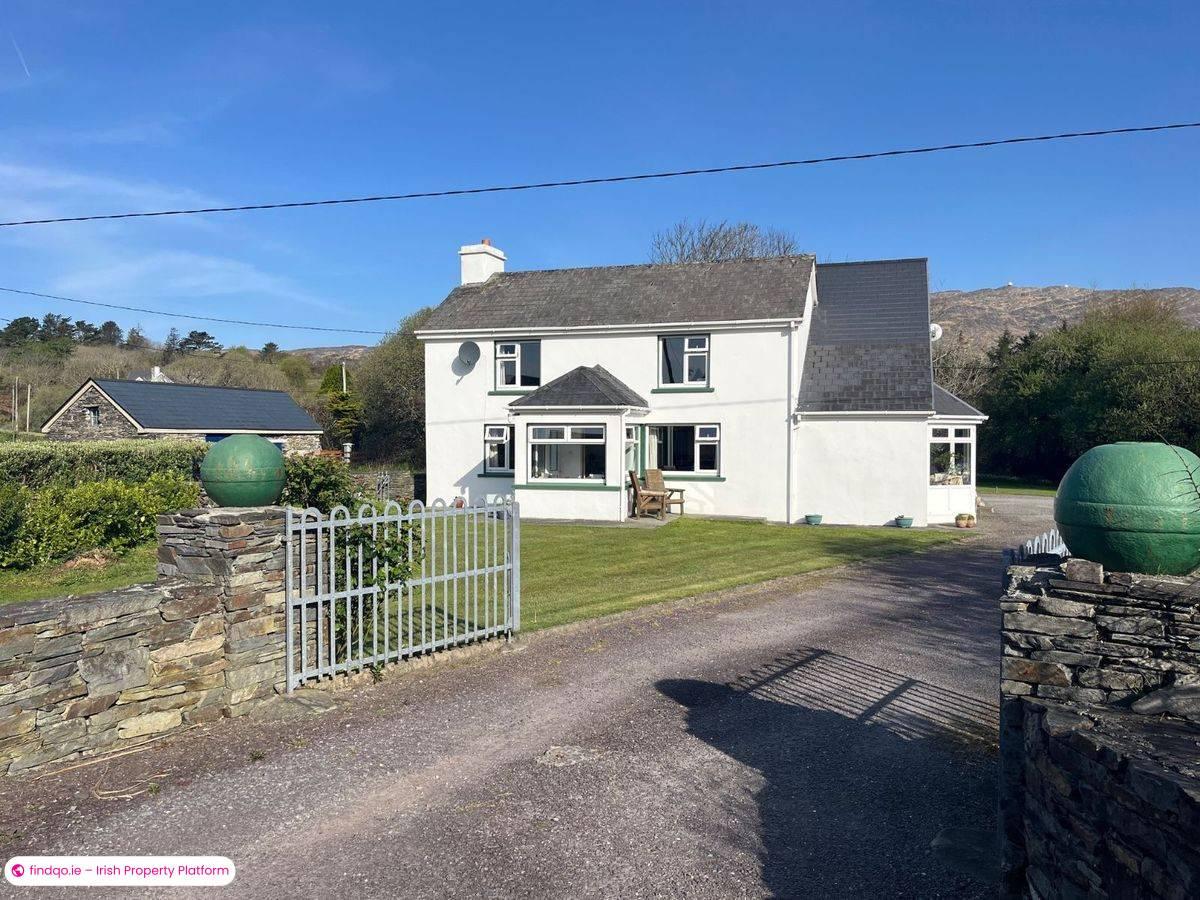 Detached house for Sale in Schull, Cork
