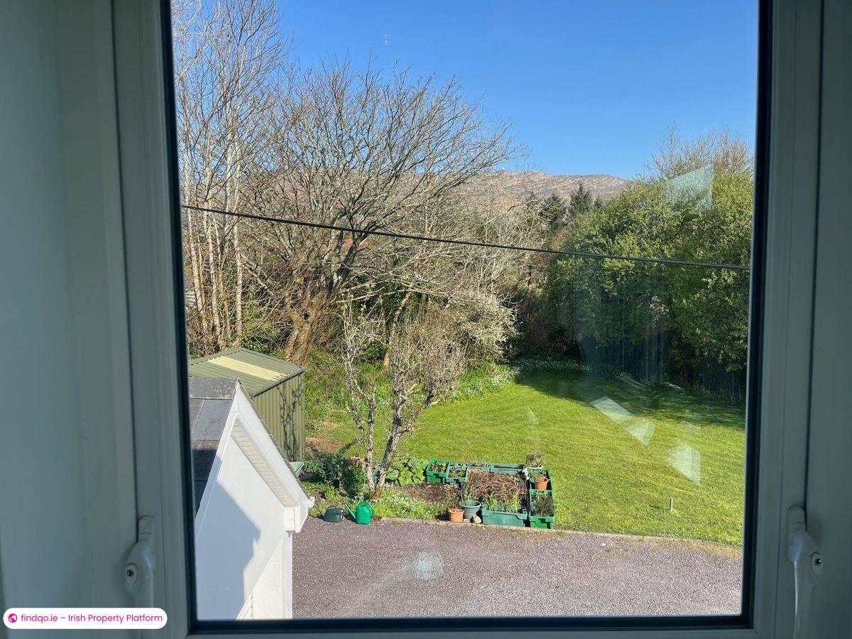 Detached house for Sale in Schull, Cork