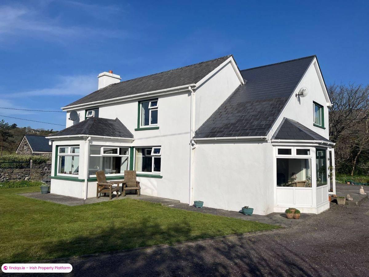 Detached house for Sale in Schull, Cork