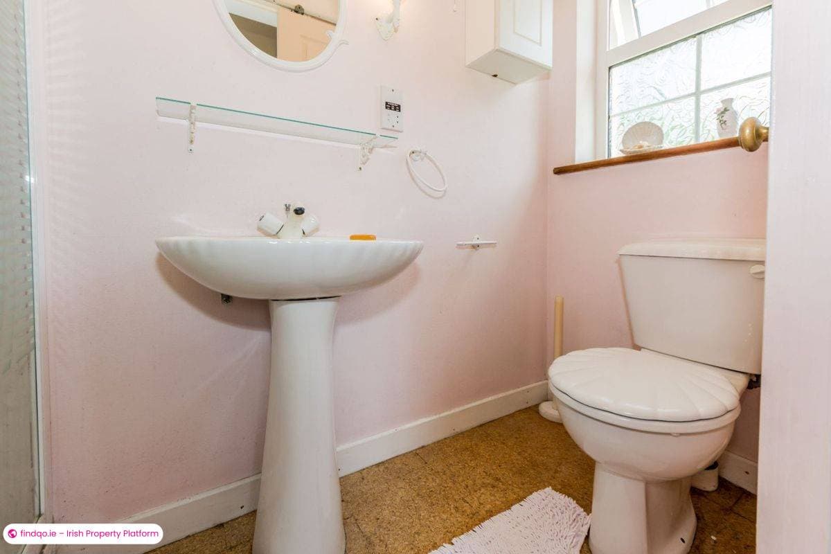 Bungalow for Sale in Schull, Cork