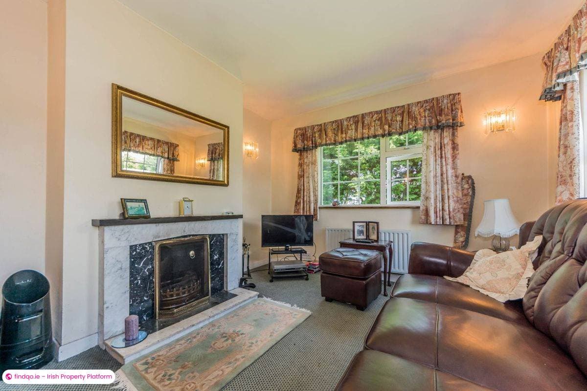 Bungalow for Sale in Schull, Cork