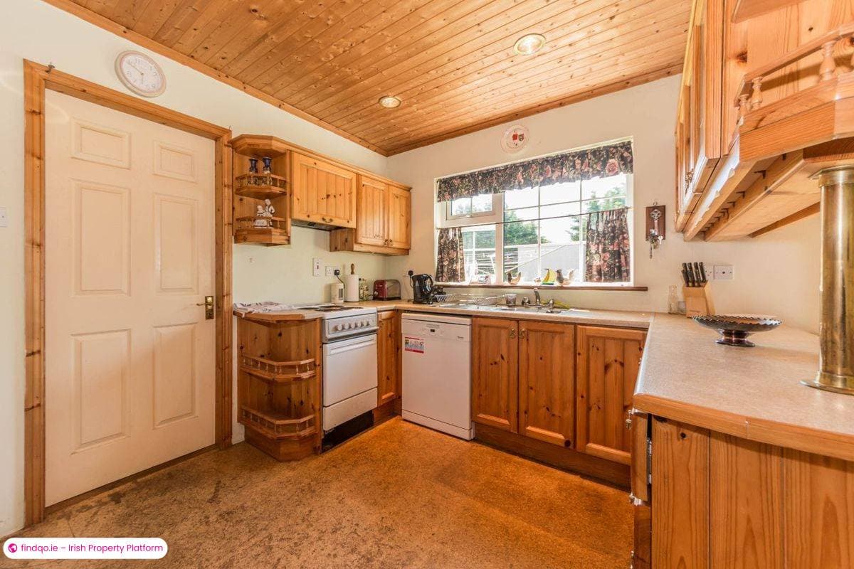 Bungalow for Sale in Schull, Cork