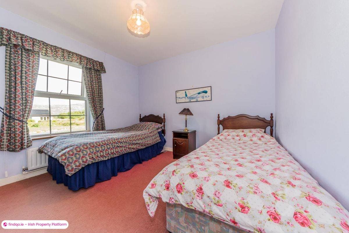 Bungalow for Sale in Schull, Cork