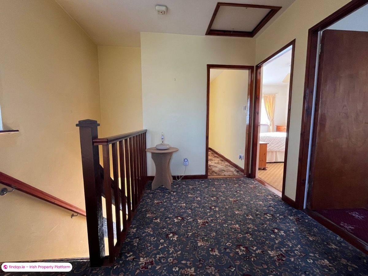 Semi-detached house for Sale in Bantry, Cork