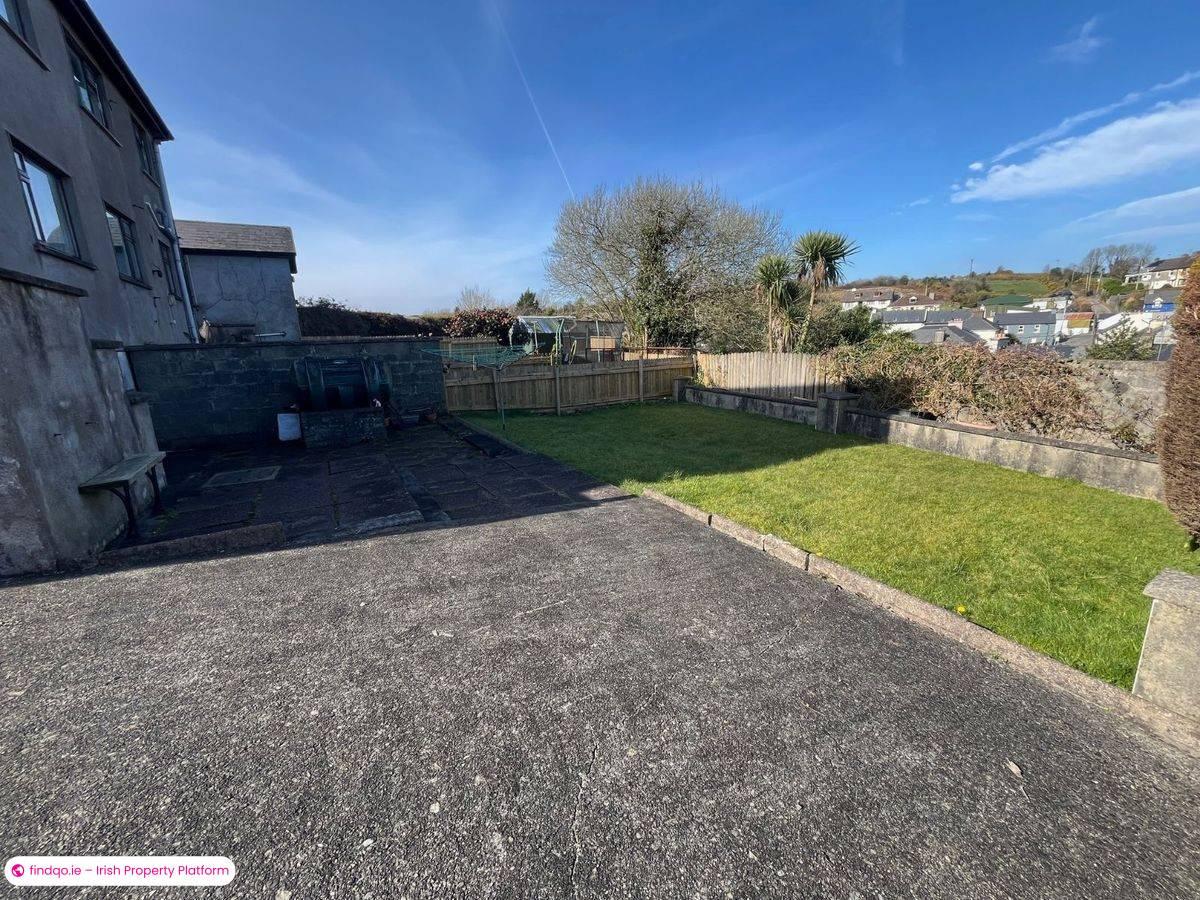 Semi-detached house for Sale in Bantry, Cork