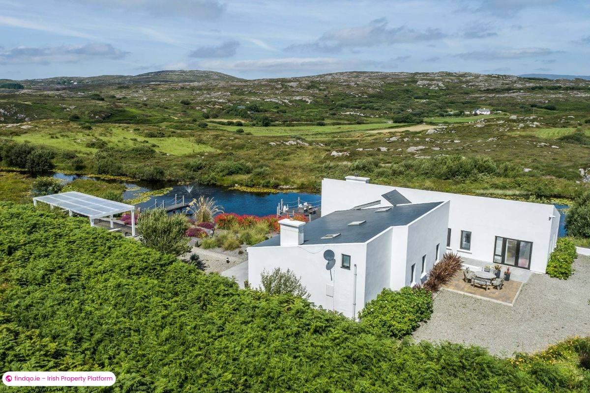 Detached house for Sale in Goleen, Cork