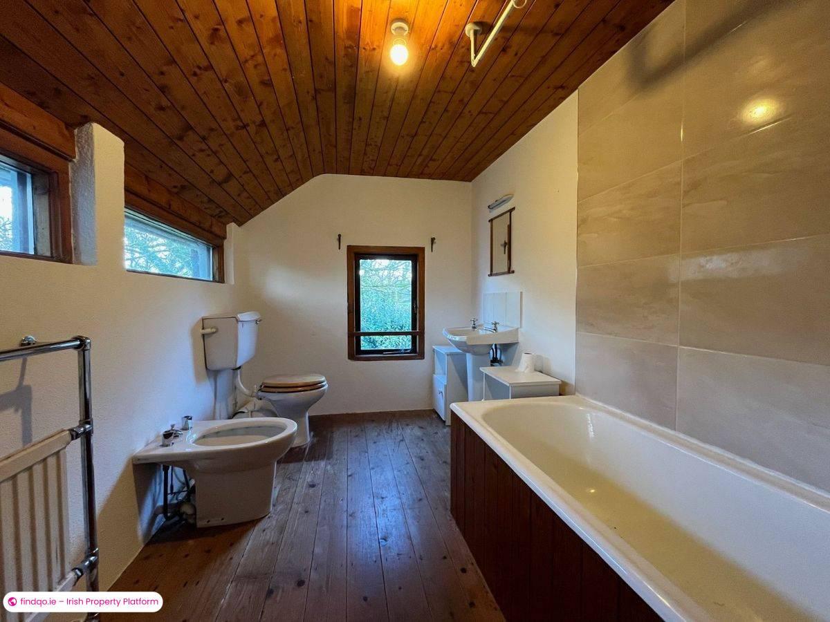 Detached house for Sale in Toormore, Cork