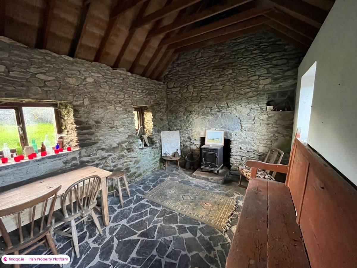 Detached house for Sale in Toormore, Cork