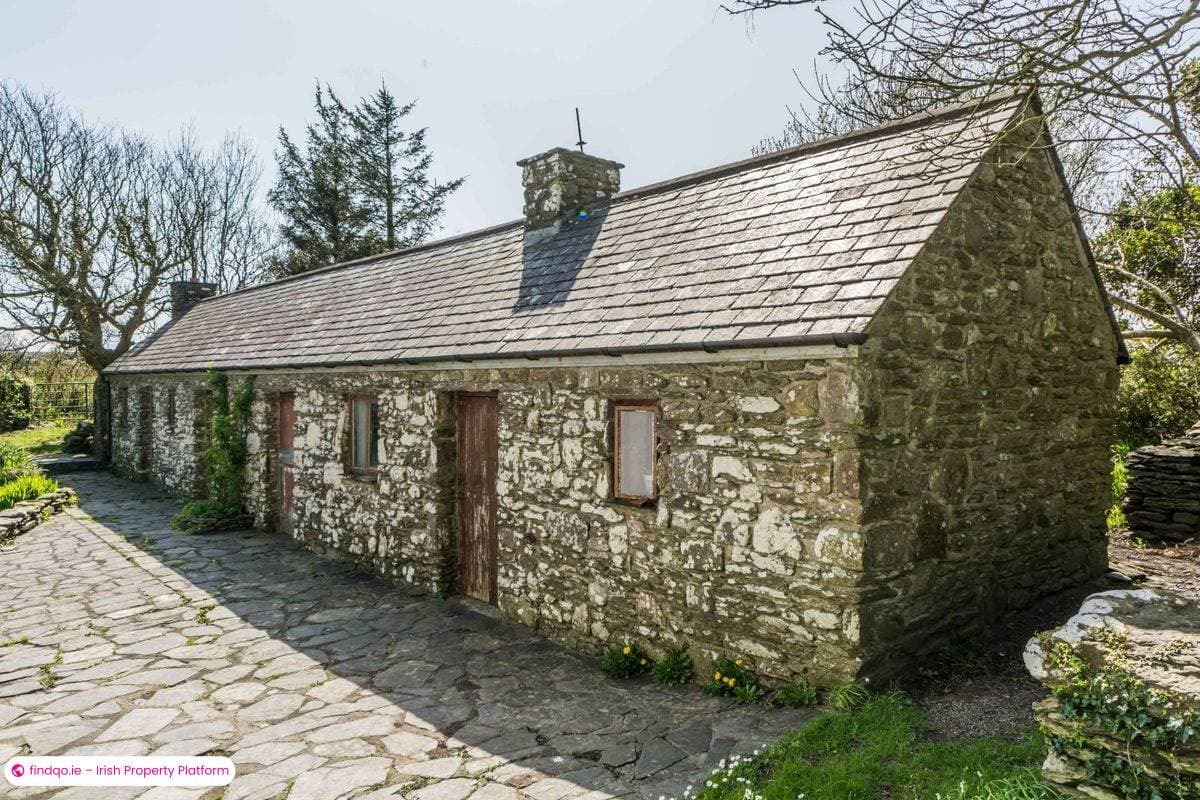 Detached house for Sale in Toormore, Cork