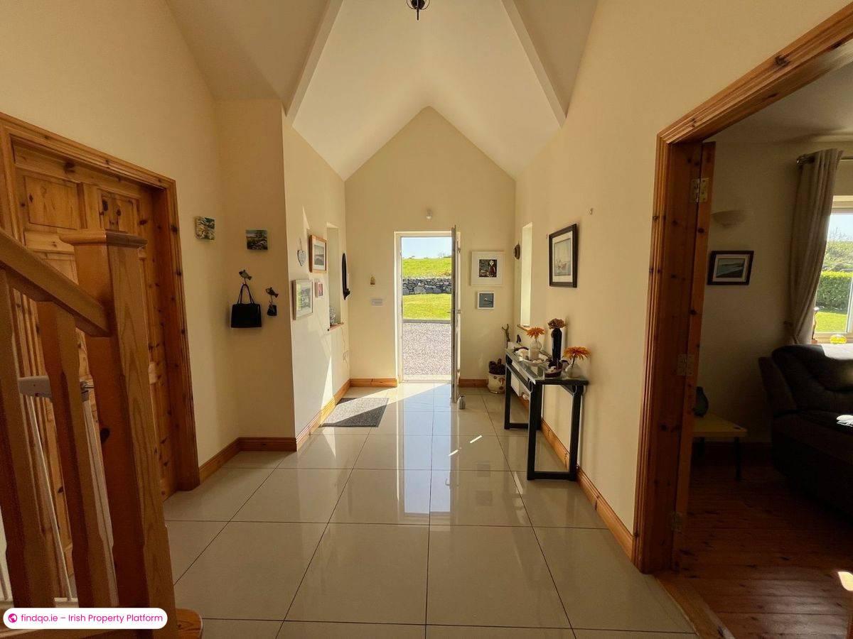 Detached house for Sale in Schull, Cork