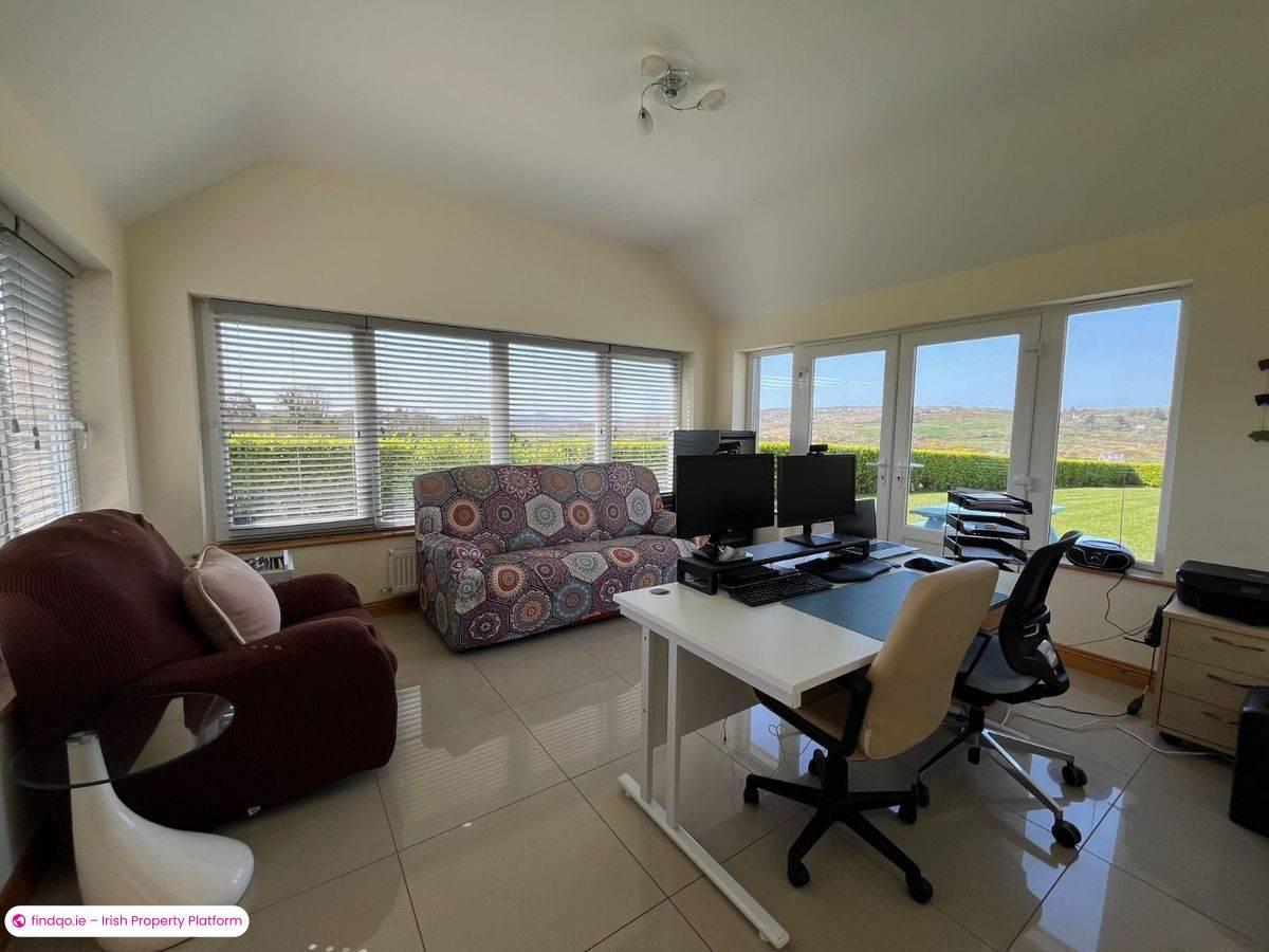 Detached house for Sale in Schull, Cork