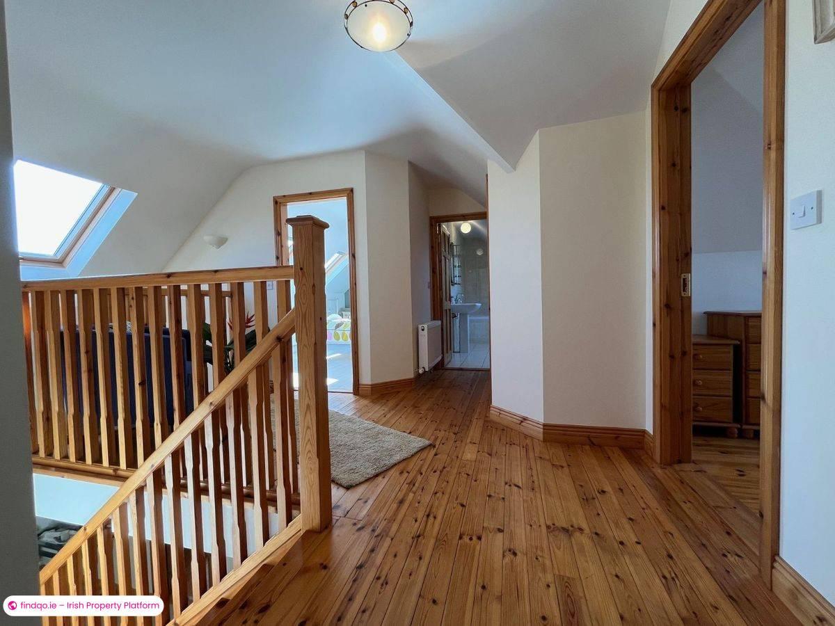 Detached house for Sale in Schull, Cork